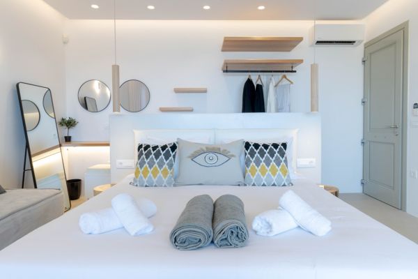 villa-panamera-mykonos-11room-private-villa-3401959B2-5A08-3203-9976-0EB3D19D90E3.jpg